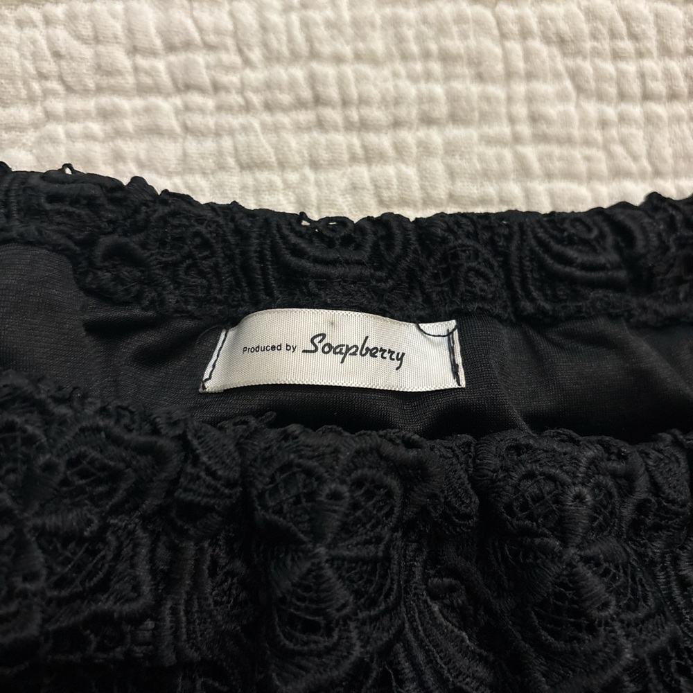 whimsygoth black crochet lace off the shoulder top ❀ - Picture 4 of 4